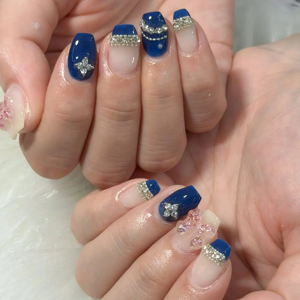 ネイル ハンドネイル フットネイル LAVISH nanamiのネイルデザイン
