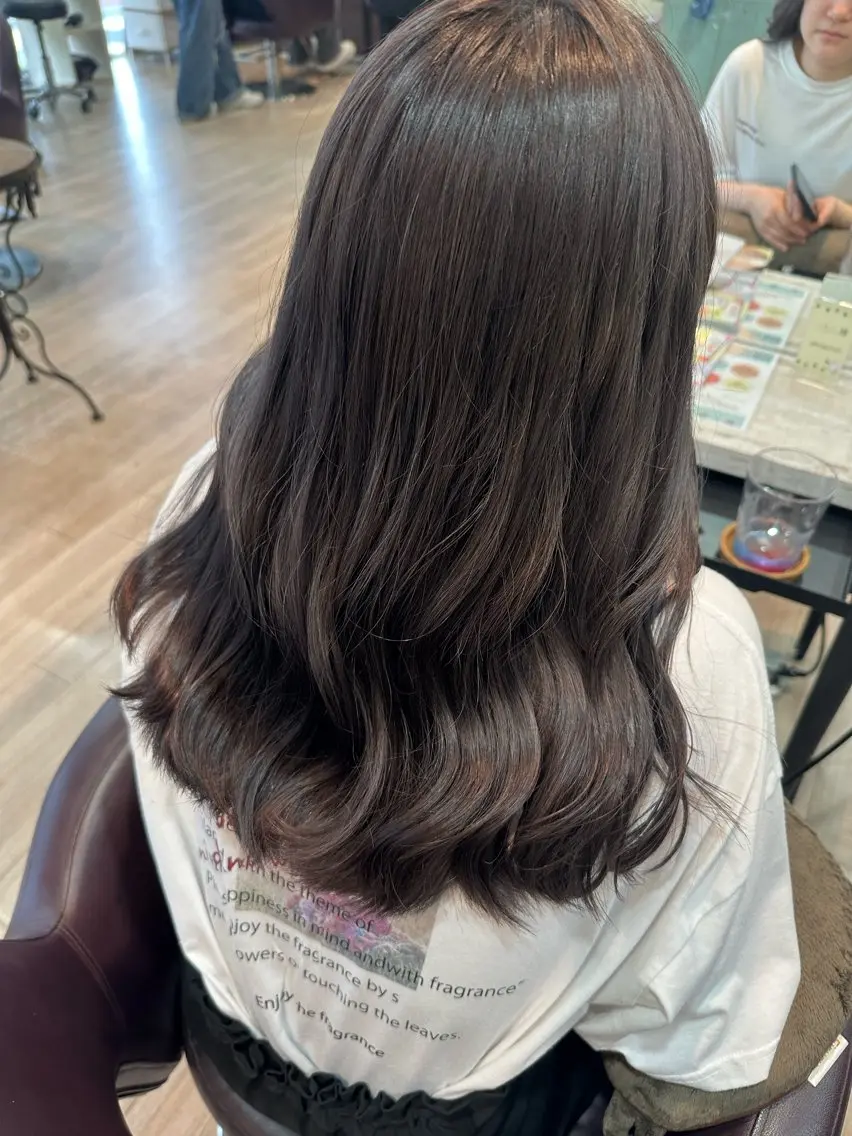 セミロング パープルカラー ヘアカラー トリートメント ツヤ髪質改善 💜れいな💜のヘアスタイル
