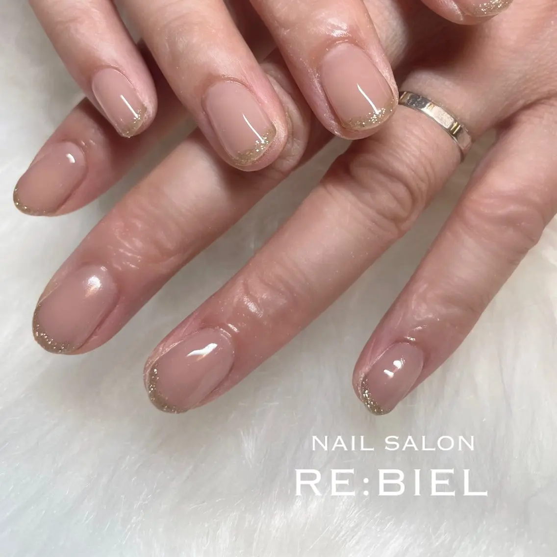 ネイル フレンチネイル ラメ(グリッター) neige Kouzukiのネイルデザイン
