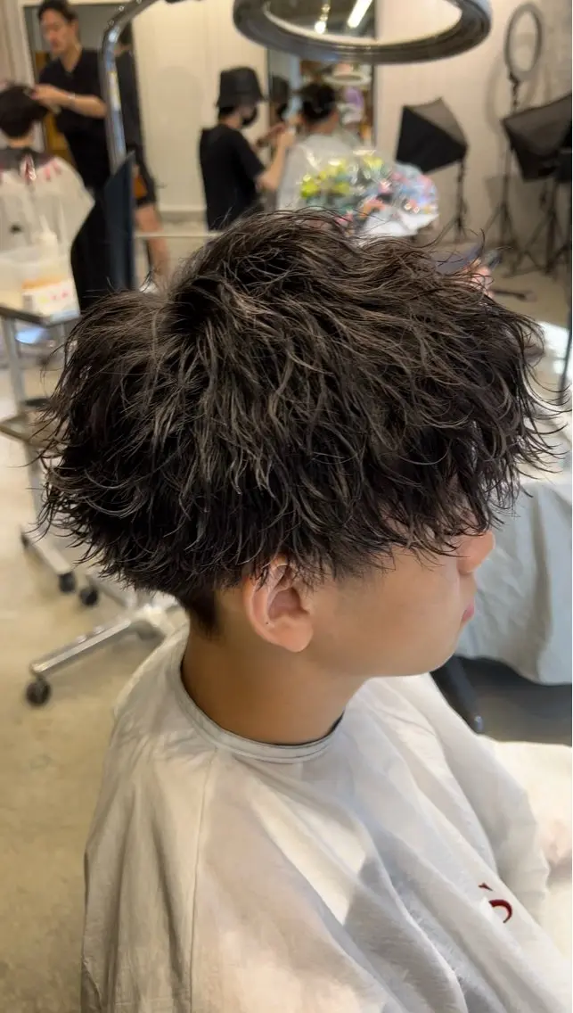 メンズ メンズパーマ メンズハイトーン特化 てるぼうのヘアスタイル