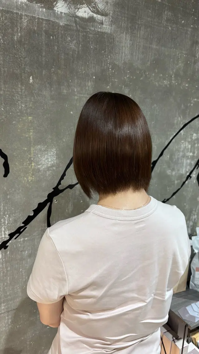 ショート 縮毛矯正 𝐇𝐈𝐑𝐀 𝐘𝐀𝐌𝐀のヘアスタイル