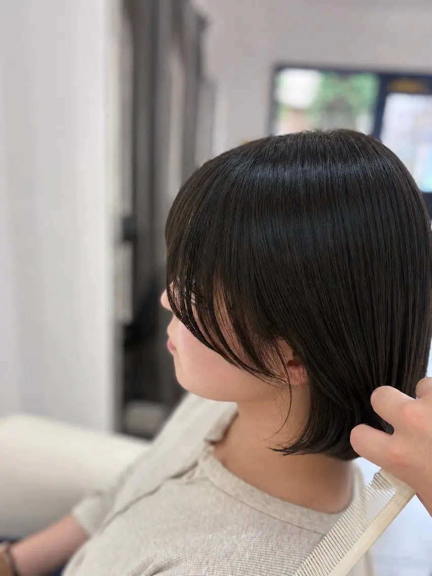 ショート カット ヘアカラー トリートメント Hinata🫧 レイヤー×髪質改善のヘアスタイル