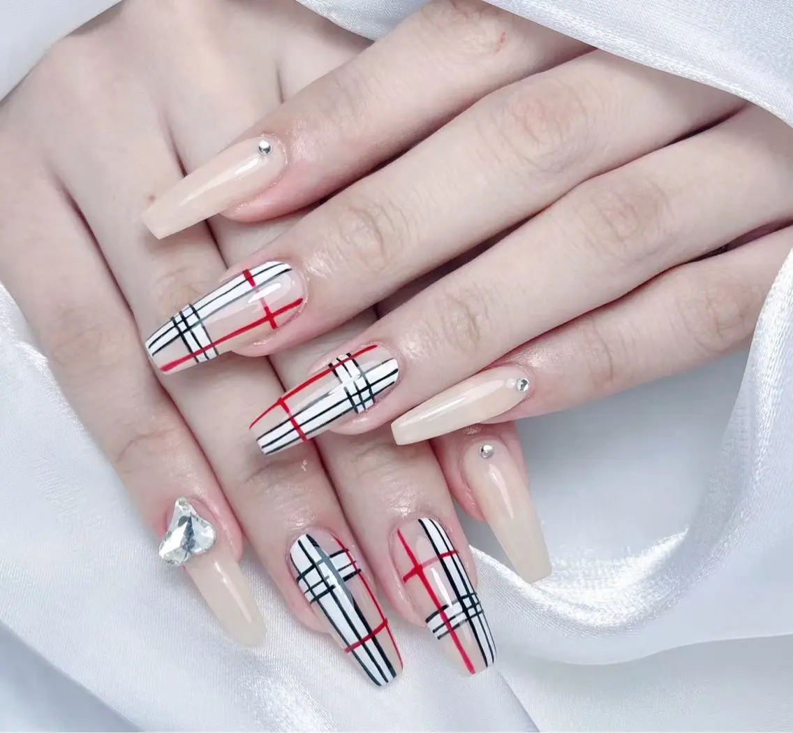 ネイル ハンドネイル Aura  Nail 長さだし/パラジェルのネイルデザイン
