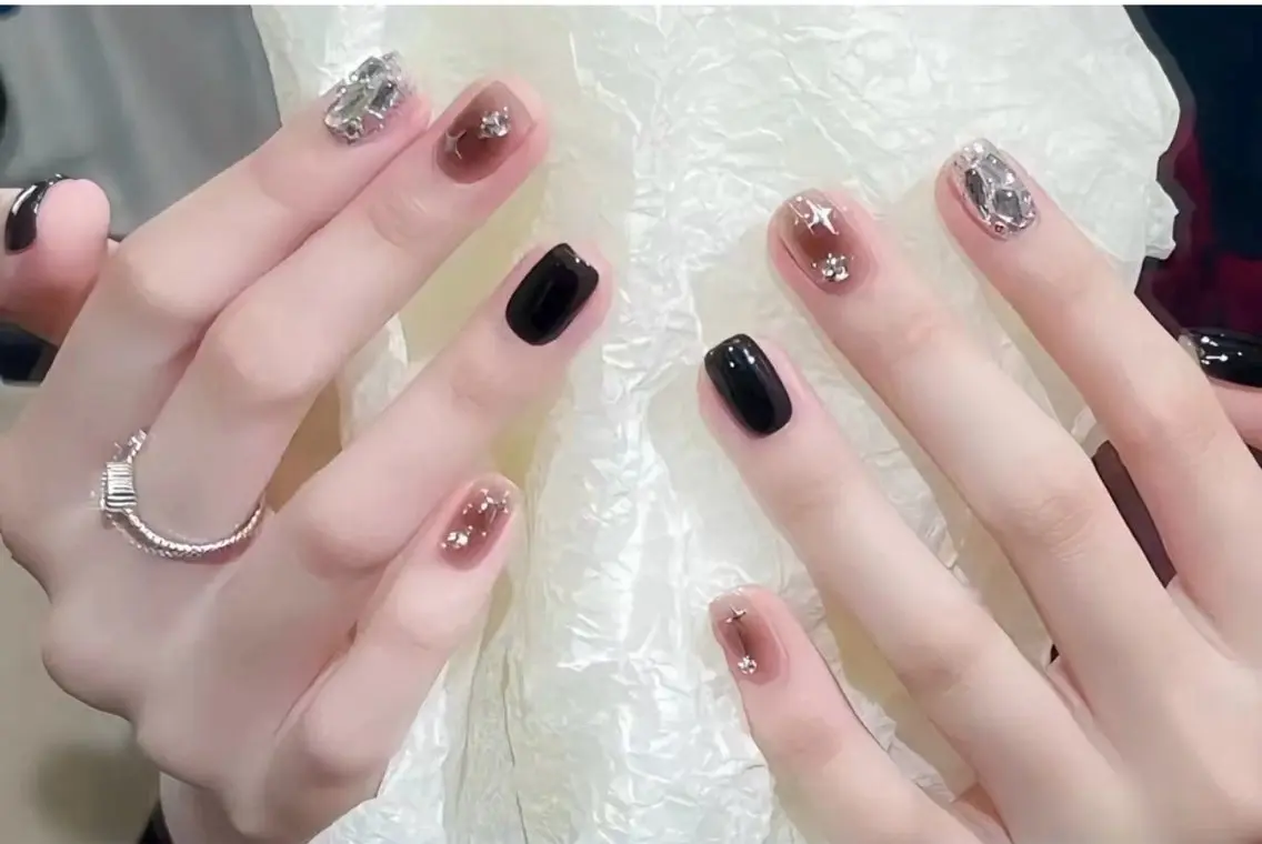ネイル ハンドネイル H3 Nail Tsuki🦋💙のネイルデザイン