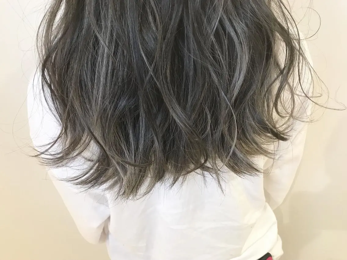 セミロング ハイライト カット講師 久保匠のヘアスタイル