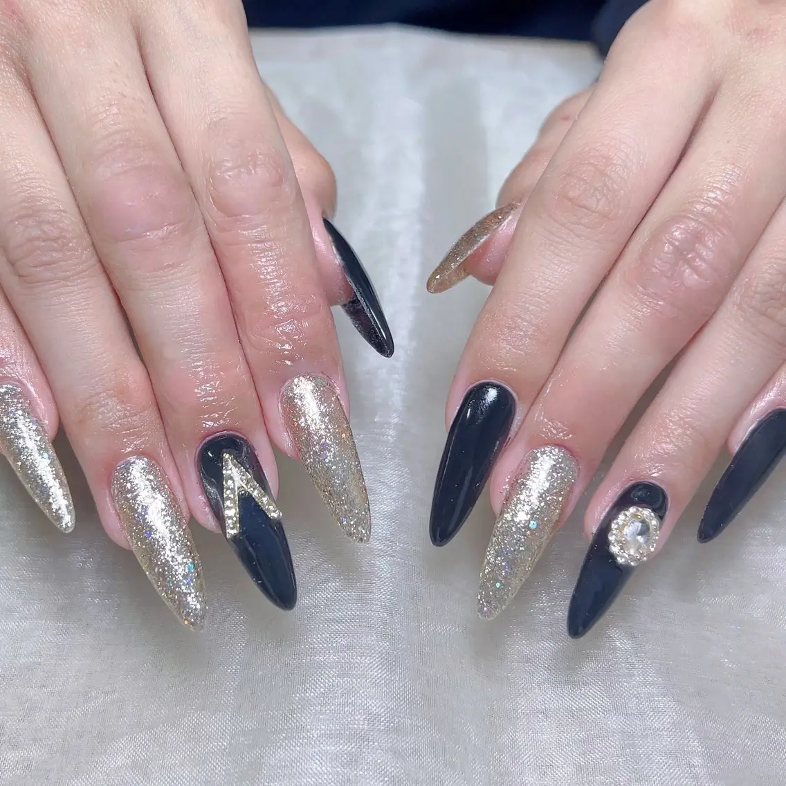 メンズ ネイル メンズ韓国風 アートネイル オーロラネイル ガーリー キラキラネイル ハンドネイル Nail salon 木にいるのネイルデザイン