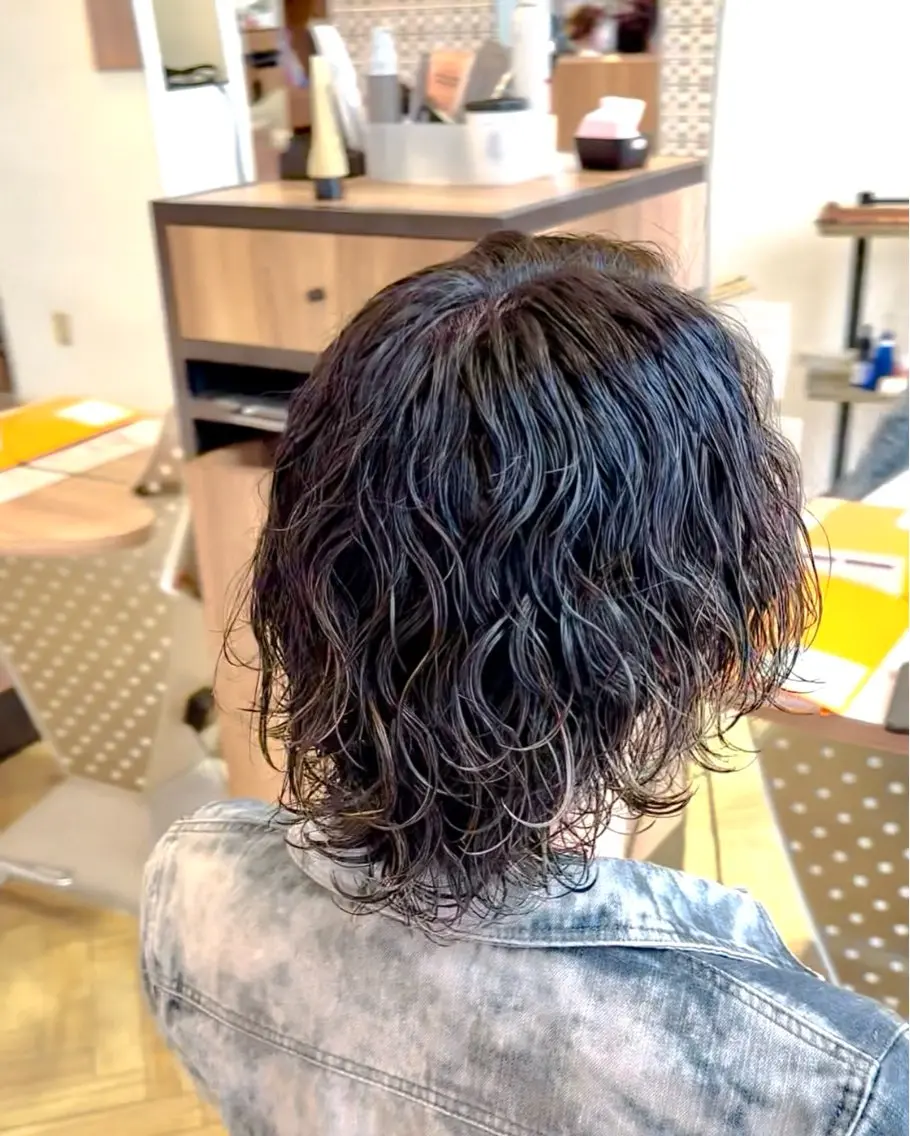 パーマ メンズ センターパート 波巻きパーマ カット トリートメント ヘッドスパ ☆★メンズ特化★☆ 川地由麿のヘアスタイル
