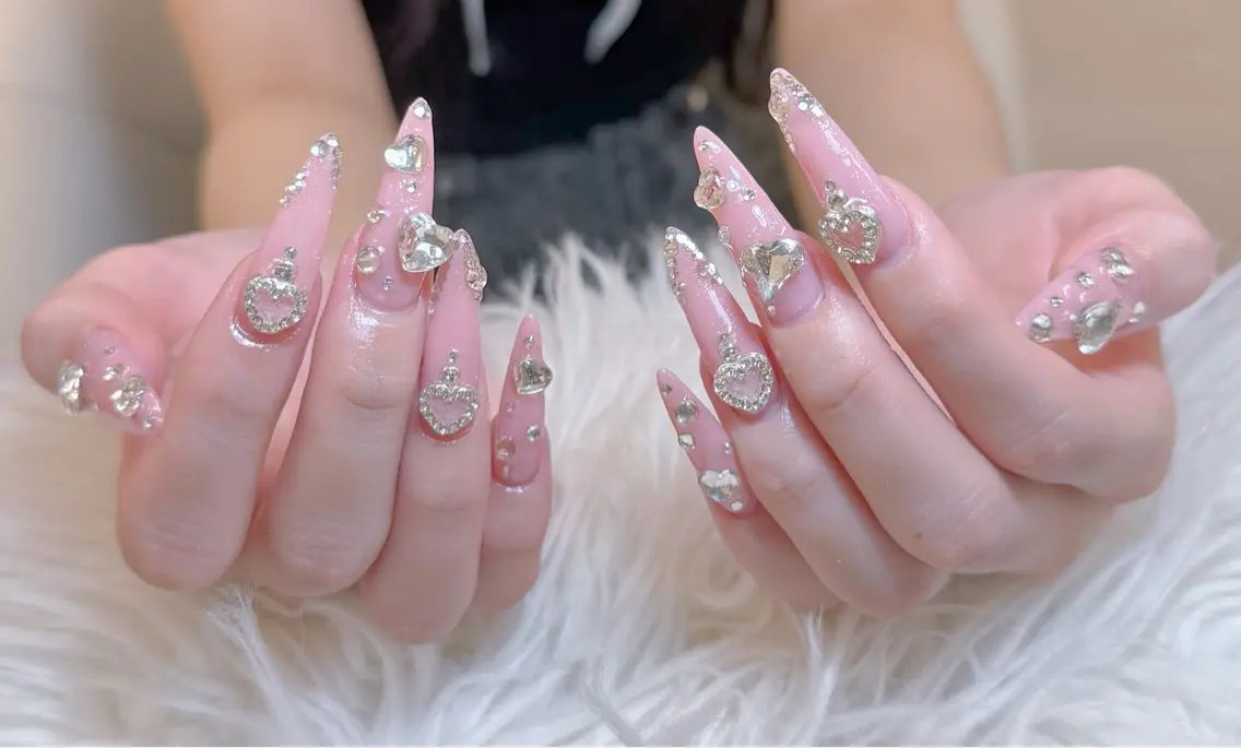ネイル ハンドネイル ハンドケア Anh Nail 歌舞伎町のネイルデザイン