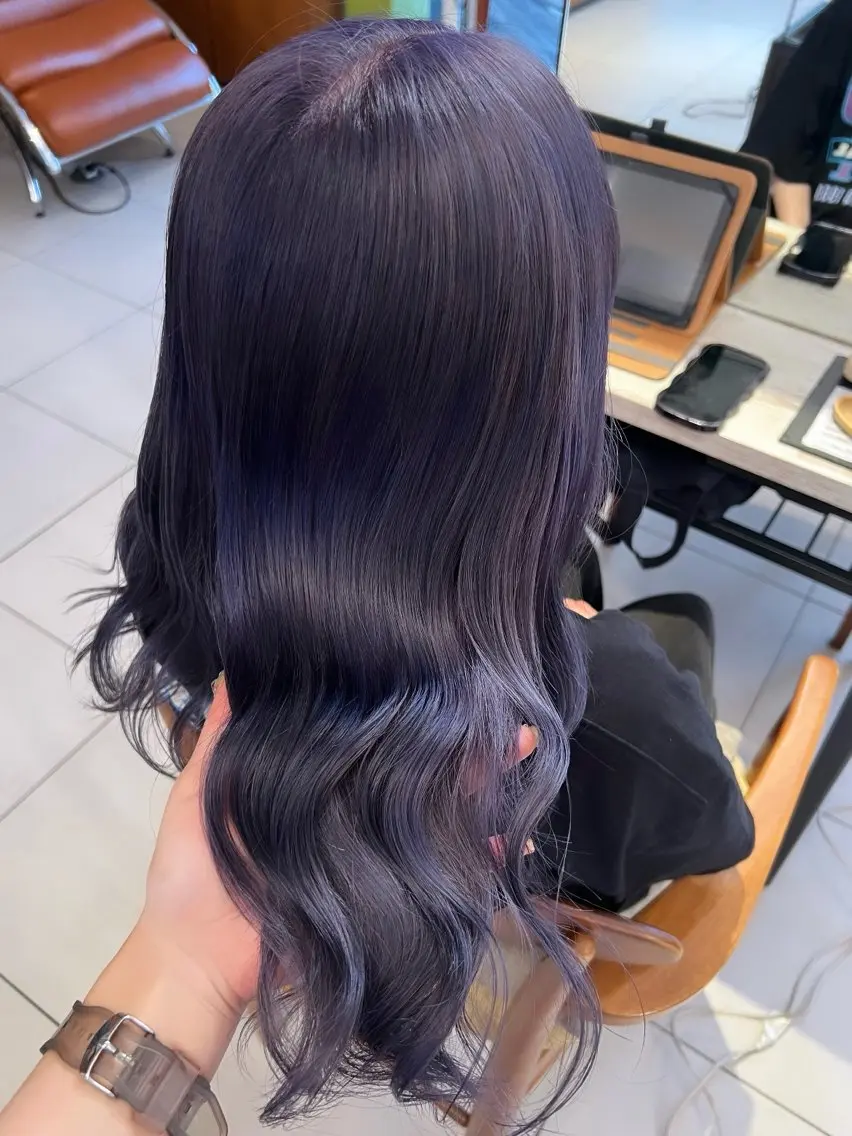 セミロング カラー ブルーカラー ブルーラベンダー ラベンダーカラー ヘアカラー かわの ももな 💜ྀིのヘアスタイル
