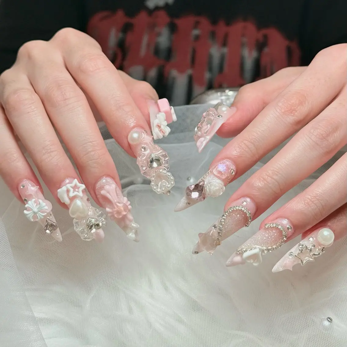 ネイル チークネイル ドット フットネイル フレンチネイル グラデーション ハンドネイル ハンドケア Nihonthy Nail 新宿のネイルデザイン