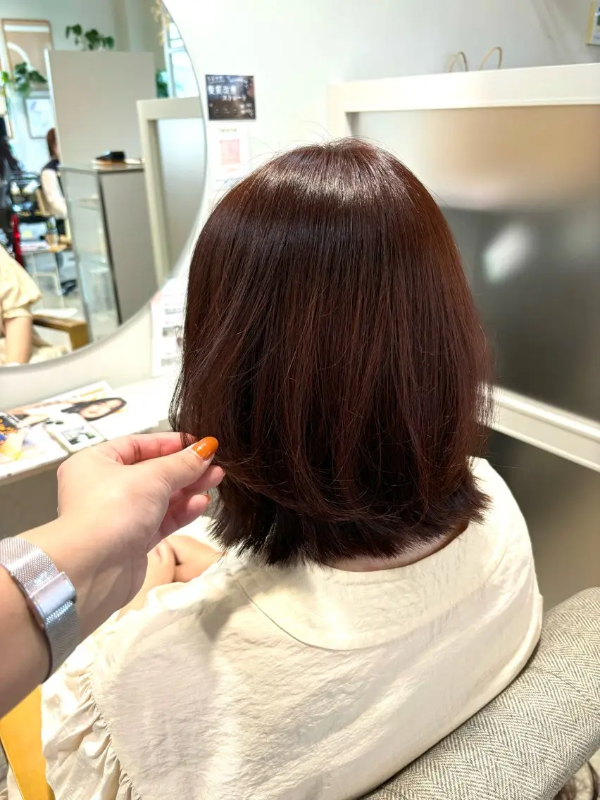 ミディアム カット ヘアカラー オダシマ タマキのヘアスタイル