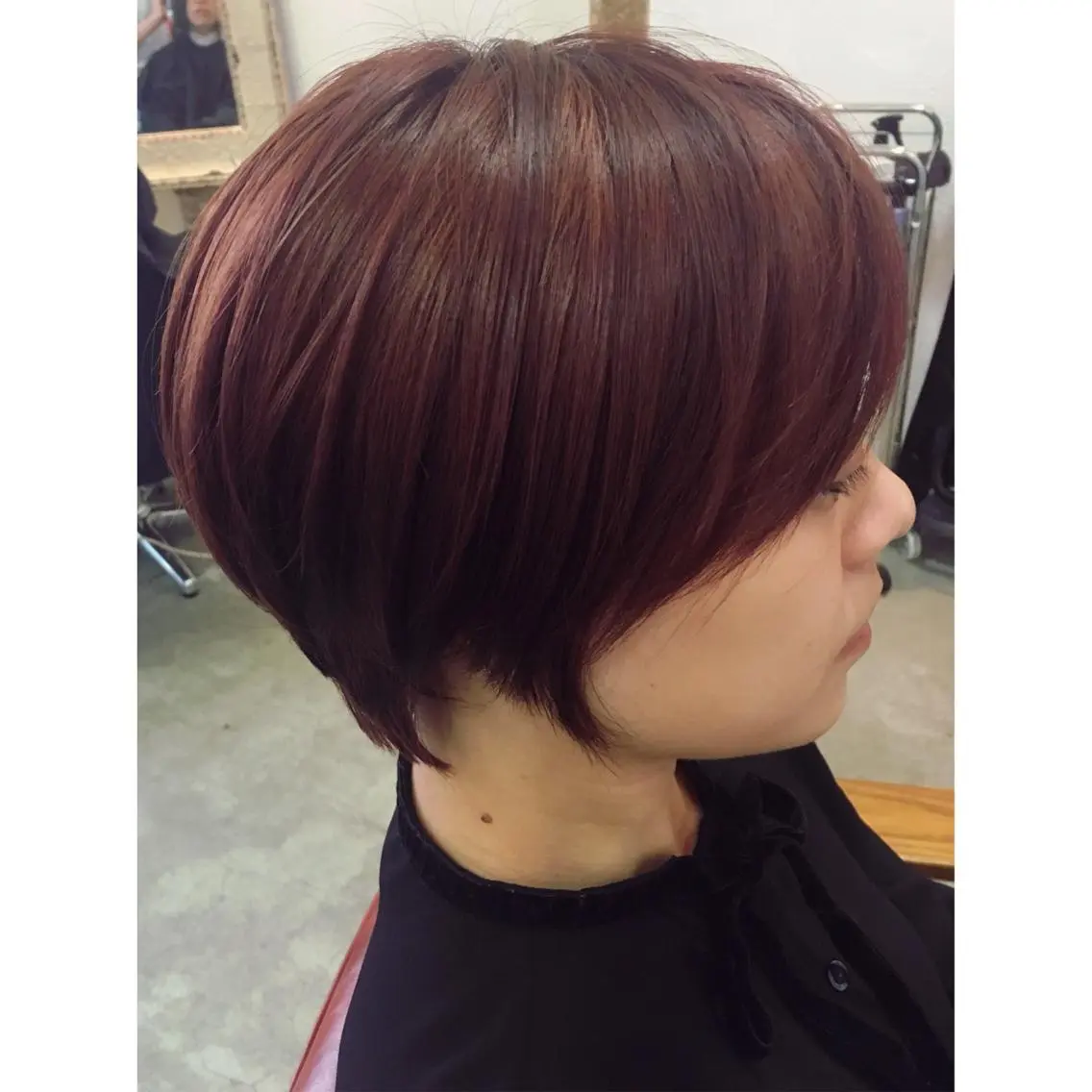 ショート カラー バイオレットカラー fio マナミのヘアスタイル