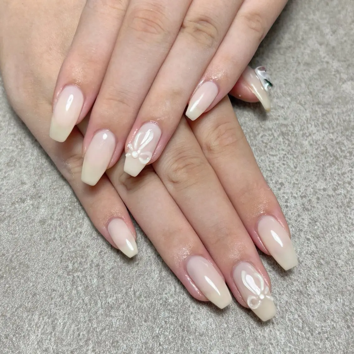ネイル ハンドネイル nailroom DIASOMNIAのネイルデザイン