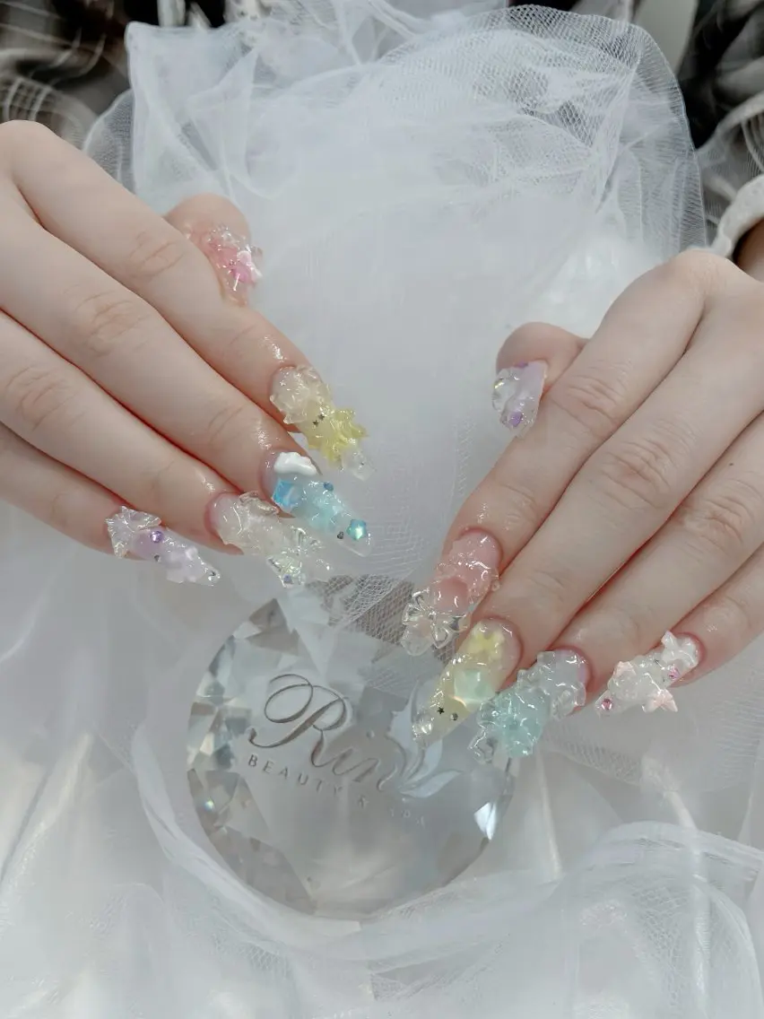 ネイル ボルドー フレンチネイル グラデーション キラキラネイル 韓国ネイル ハンドネイル Rin Nail Shinokuboのネイルデザイン