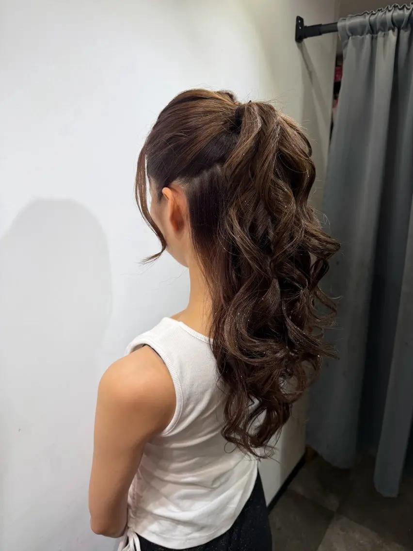 ロング ヘアアレンジ 籾木 美優のヘアスタイル