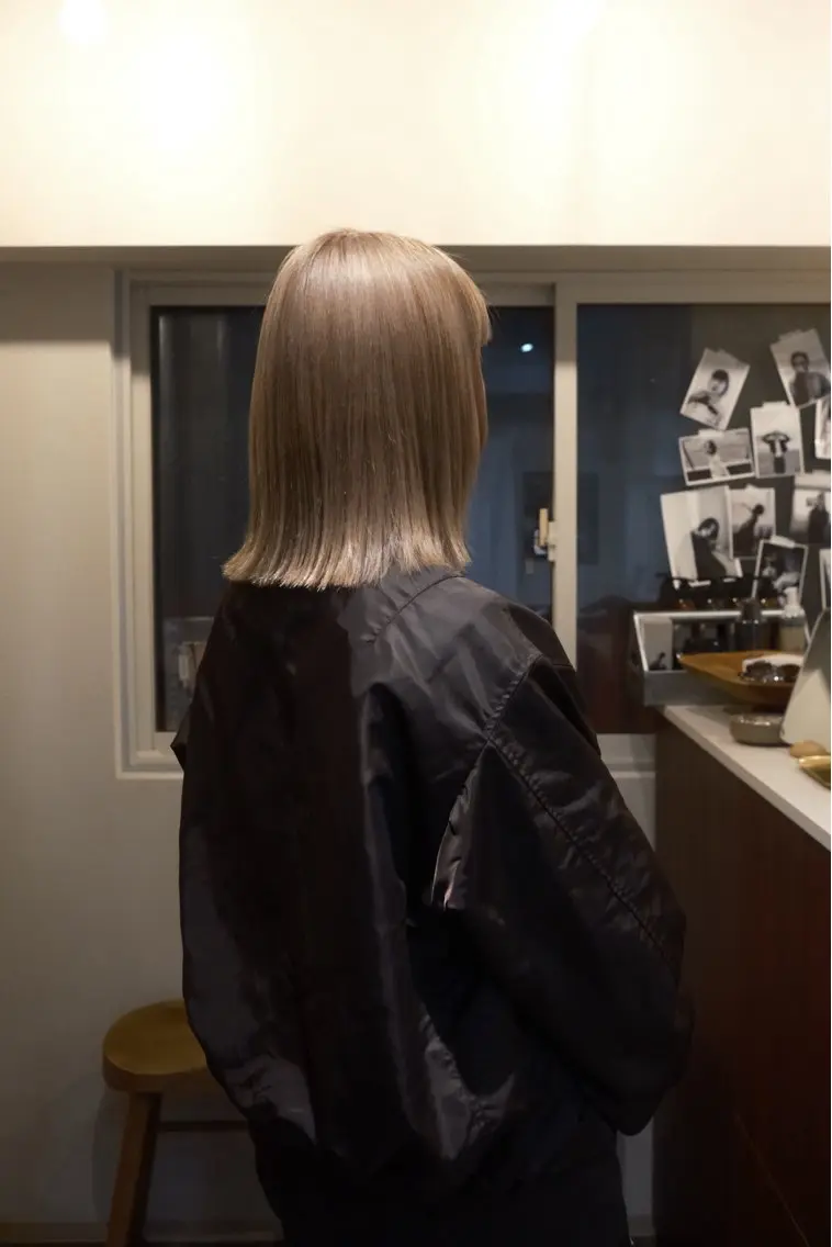 ミディアム カラー ヘアカラー トリートメント ヘアセット ハルカ/透け感カラー /顔周りレイヤーのヘアスタイル