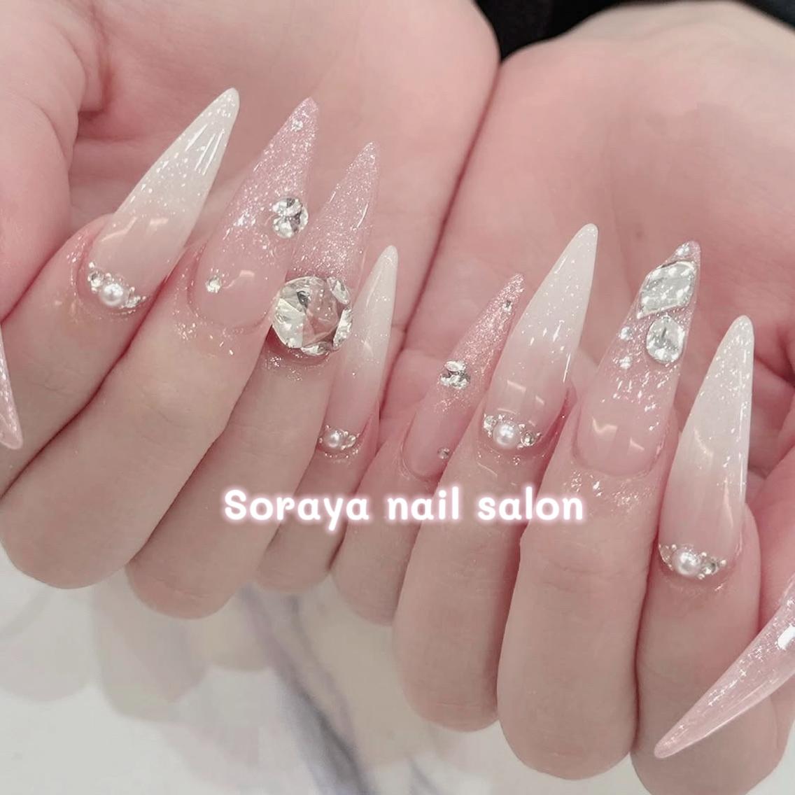 🎀【長さだし・チップスカルプ】持ち込みシンプル|ワンホンネイル&人気大パーツ4個付き¥14980〜の写真