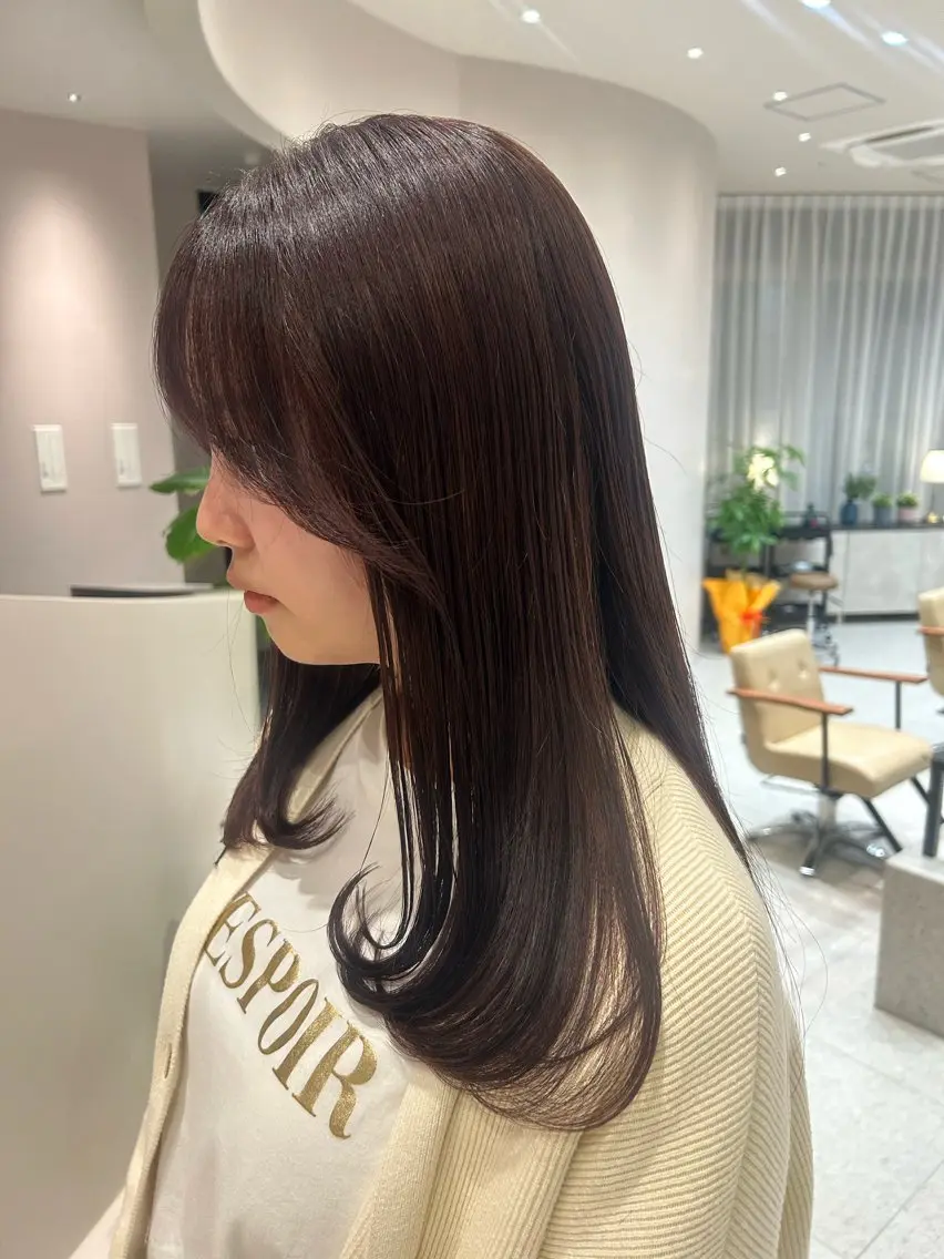 ロング カラー ブラウンカラー 浅倉栞 /透明感カラーのヘアスタイル