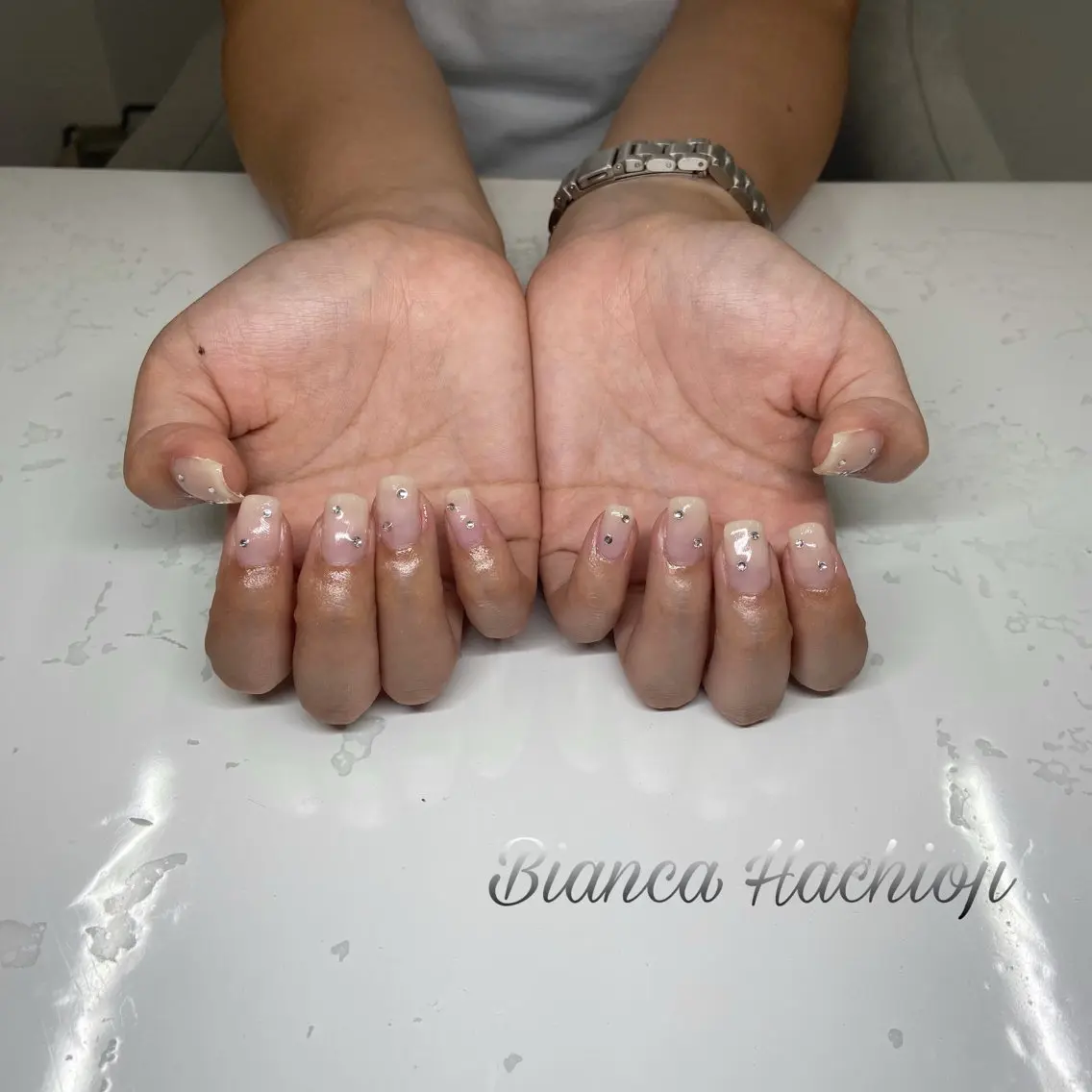 ネイル ストーンネイル ハンドネイル Bianca 若松 颯菜のネイルデザイン