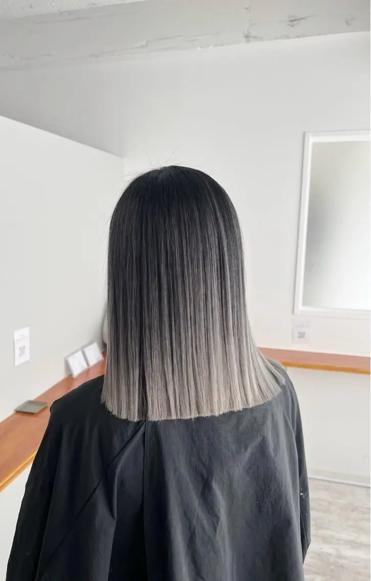 ミディアム カラー バレイヤージュ グレージュ レイヤーカット 指名数No.1 /NAOYAのヘアスタイル