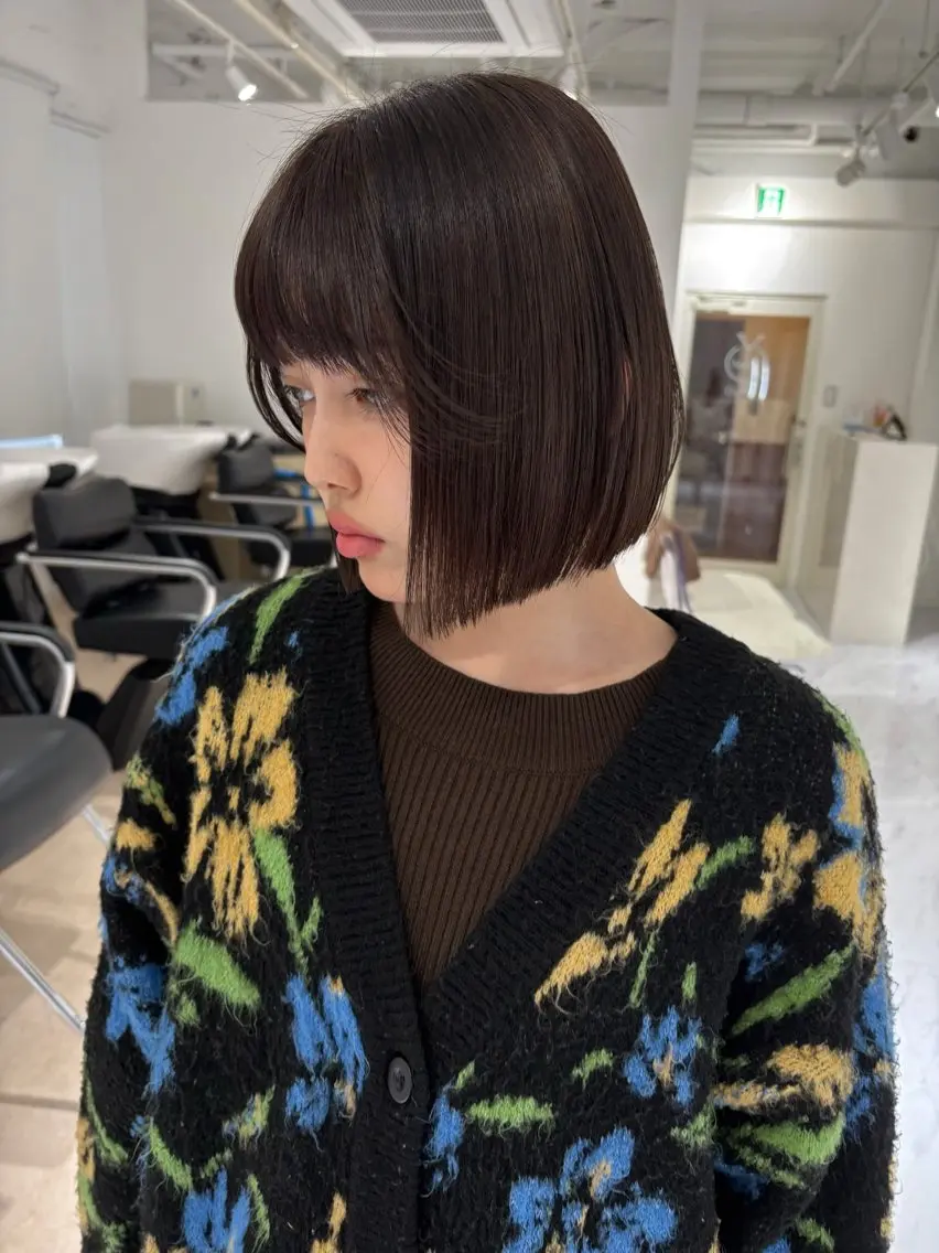 ショート レイヤーカット🤍 seriraのヘアスタイル
