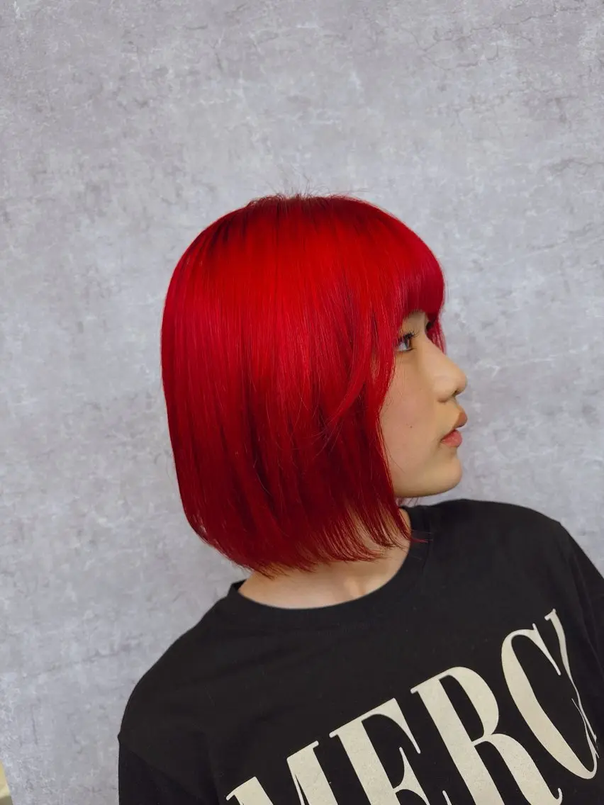 ミディアム カラー ブリーチ レッドカラー ALOHANA + 一華のヘアスタイル