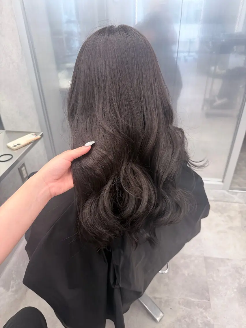 カラー グレージュ ヘアカラー ハイトーン/渋谷 /Narukaのヘアスタイル