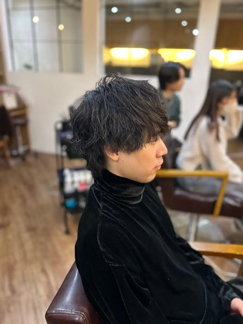 パーマ メンズ メンズパーマ メンズツイストパーマ メンズウルフカット ウルフカット ツイストパーマ カット パーマ 河田 日和のヘアスタイル