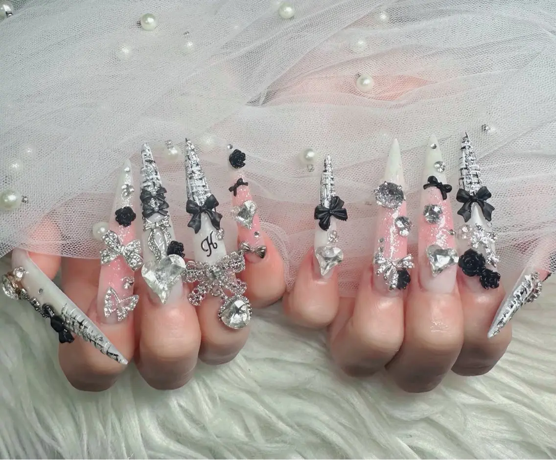 ネイル フットネイル フレンチネイル グラデーション 韓国ネイル ロングネイル ハンドネイル Hani Nail Salonのネイルデザイン