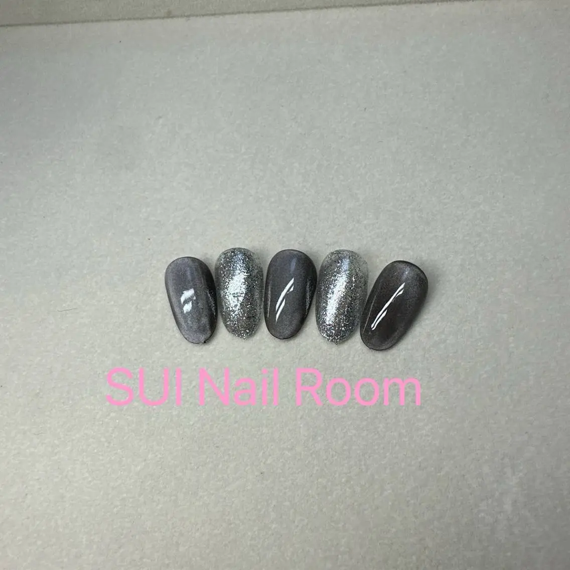 ネイル ラメ(グリッター) シンプルネイル 自宅SUI Nail Roomのネイルデザイン