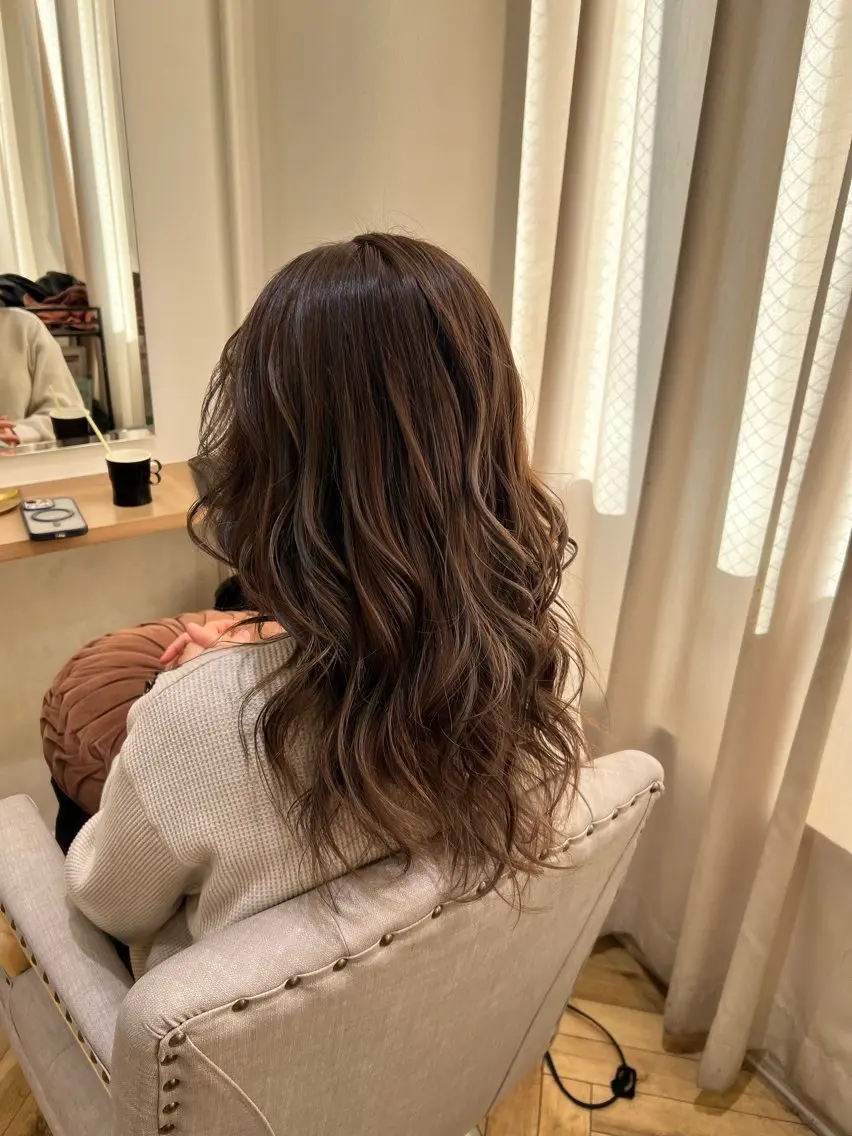 ロング カット ヘアカラー トリートメント Luana難波 🫧NOAのヘアスタイル