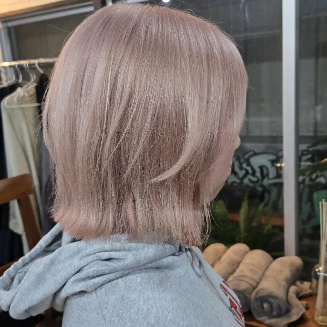 カラー ヘアカラー トリートメント 艶髪縮毛矯正×透明感 カラー◎mikuのヘアスタイル
