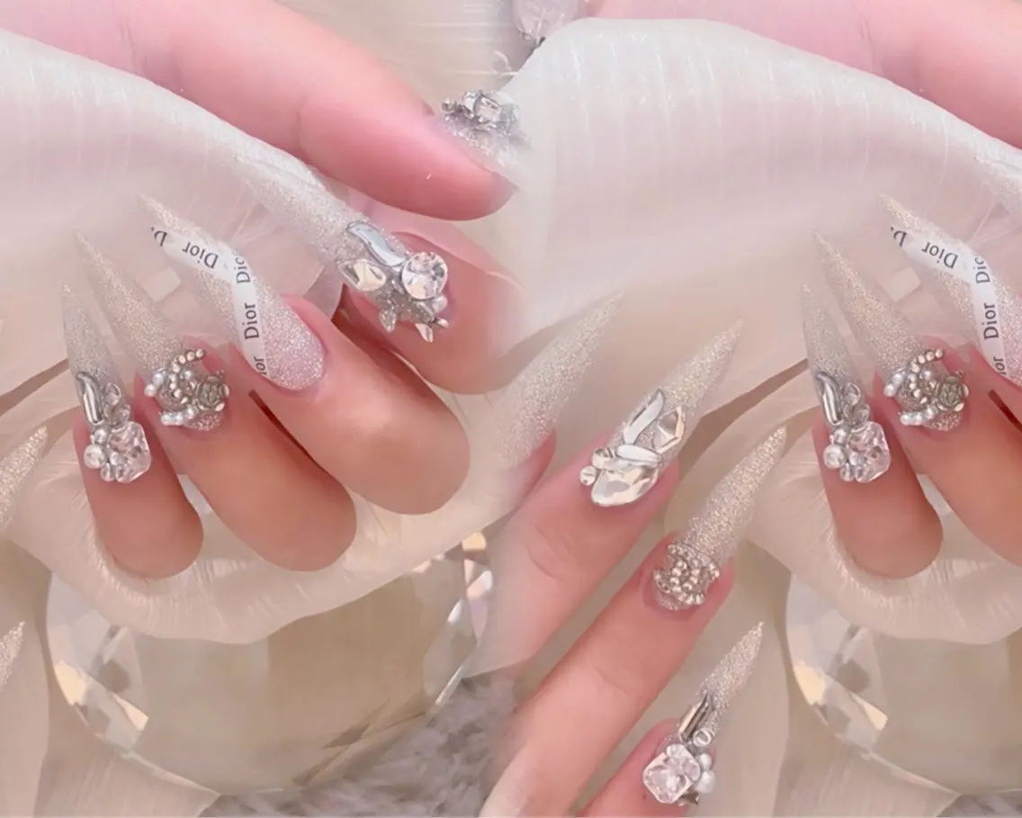 劉 コンのネイルデザイン