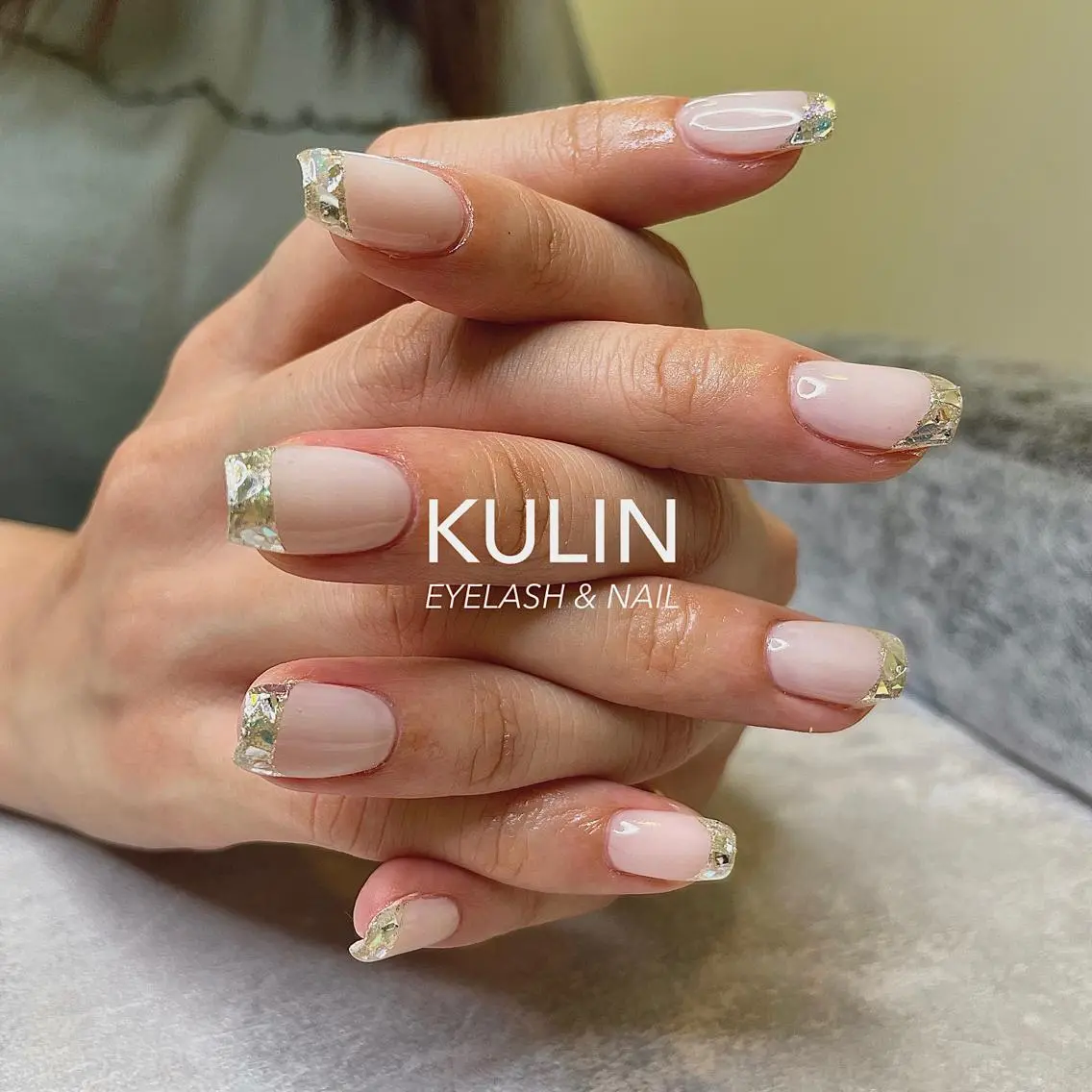ネイル フレンチネイル ガラスフレンチ ハンドネイル KULIN Kanaのマツエク・マツパデザイン