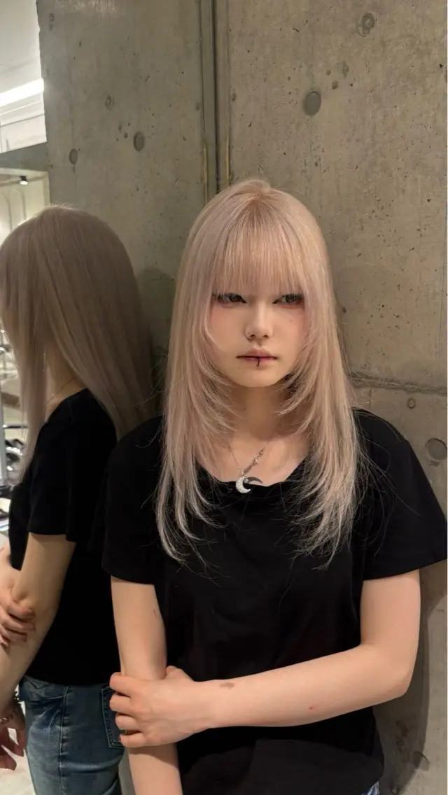 ロング カラー ヘアカラー 閼伽井 誇和のヘアスタイル