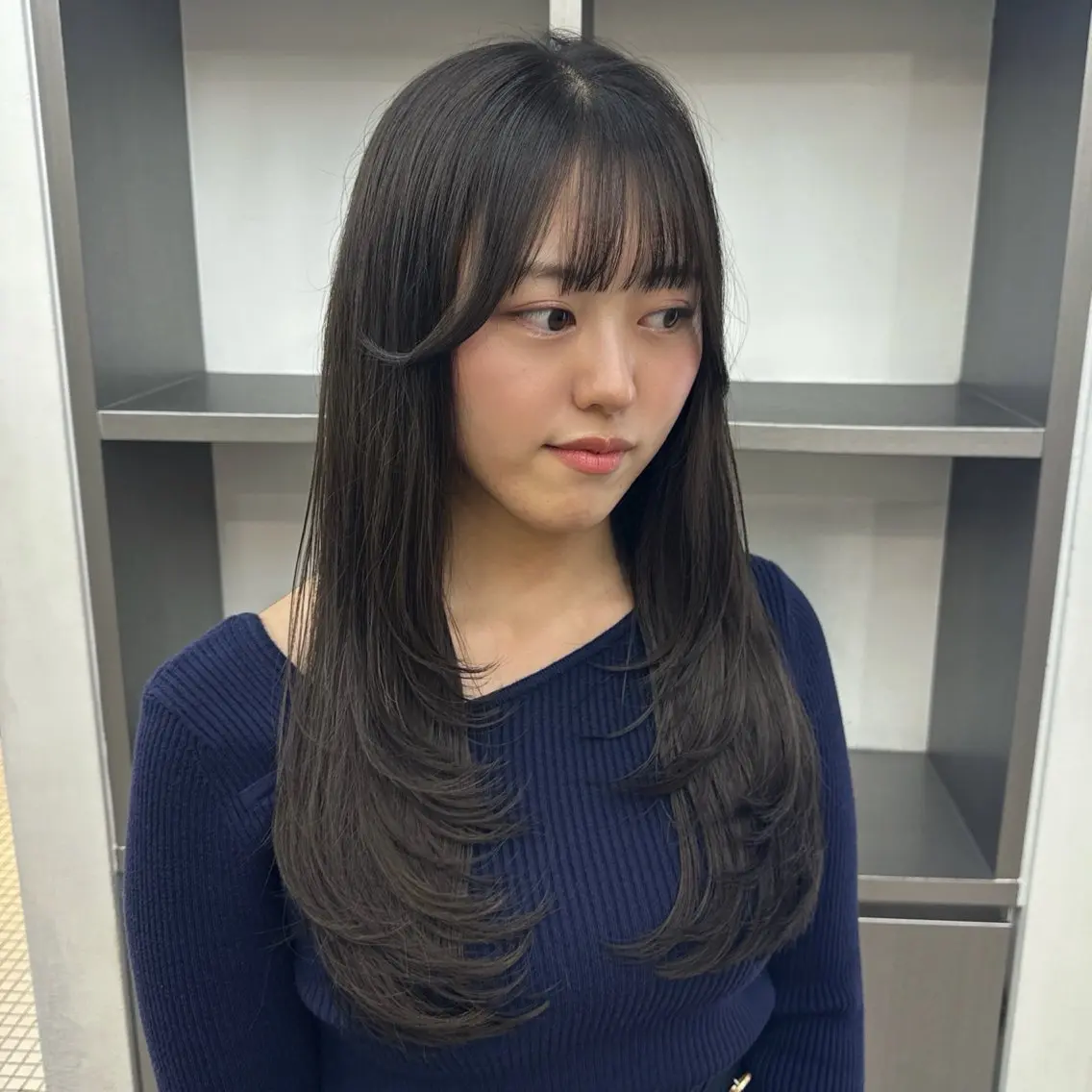 セミロング カラー レイヤーカット カット ヘアカラー トリートメント 🌼動き×透明感🩵 ハイトーン/ナナのヘアスタイル