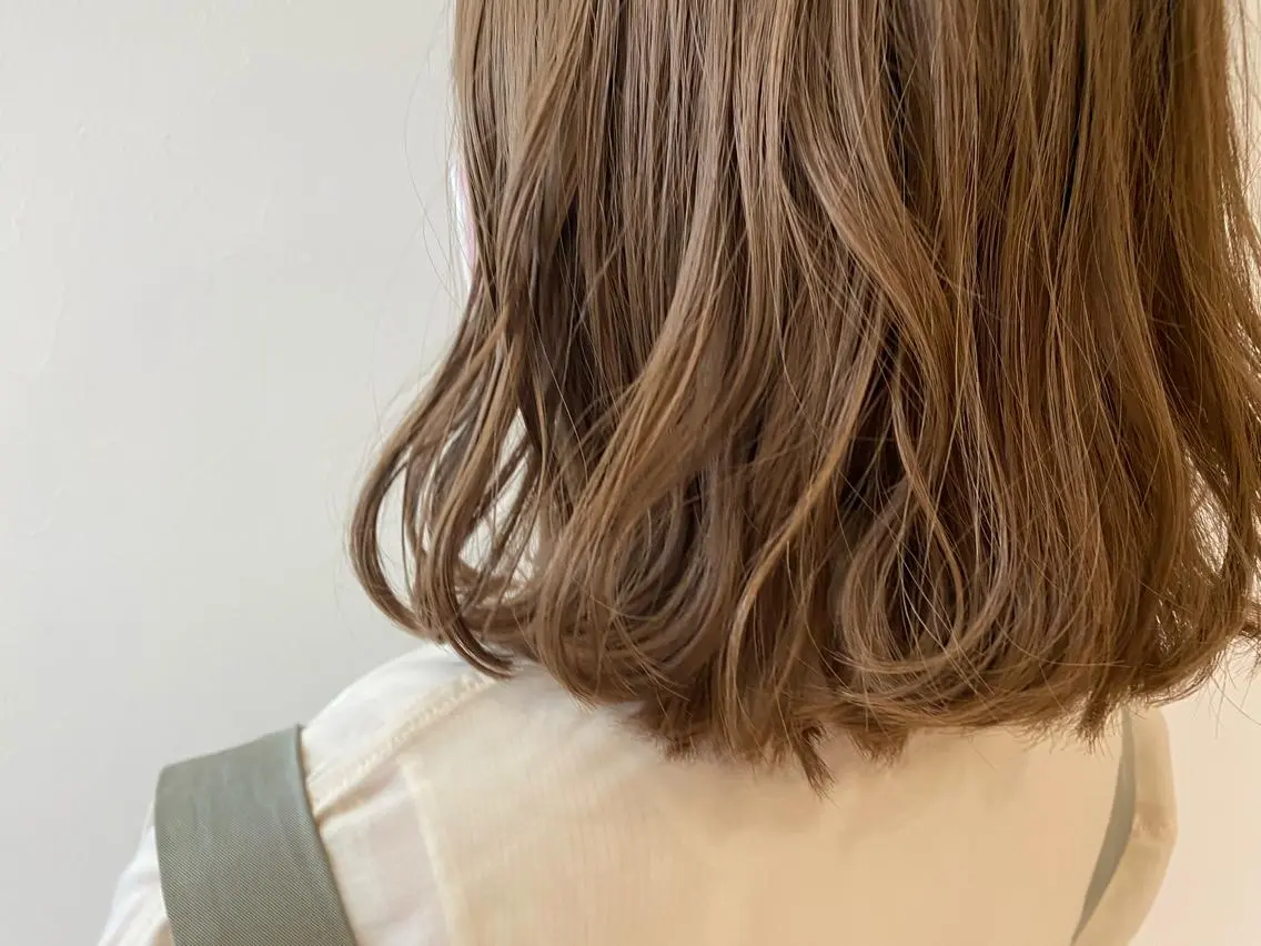 ミディアム カラー ベージュカラー ブリーチ 透明感カラー blau✨ misatoのヘアスタイル