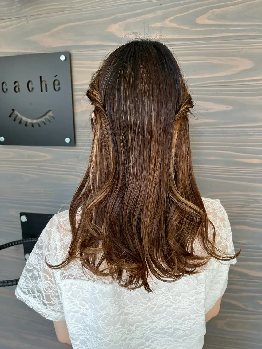 セミロング ヘアアレンジ Orla 🌿chiekoの眉毛・アイブロウイメージ