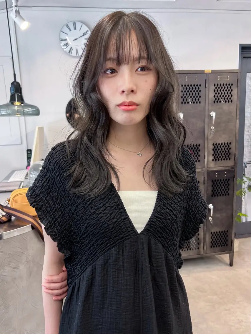 セミロング カラー グレージュ オリーブグレージュ オリーブグレー レイヤーカット カット ヘアカラー 樫原裕二/レイヤー カット/透明感カラーのヘアスタイル