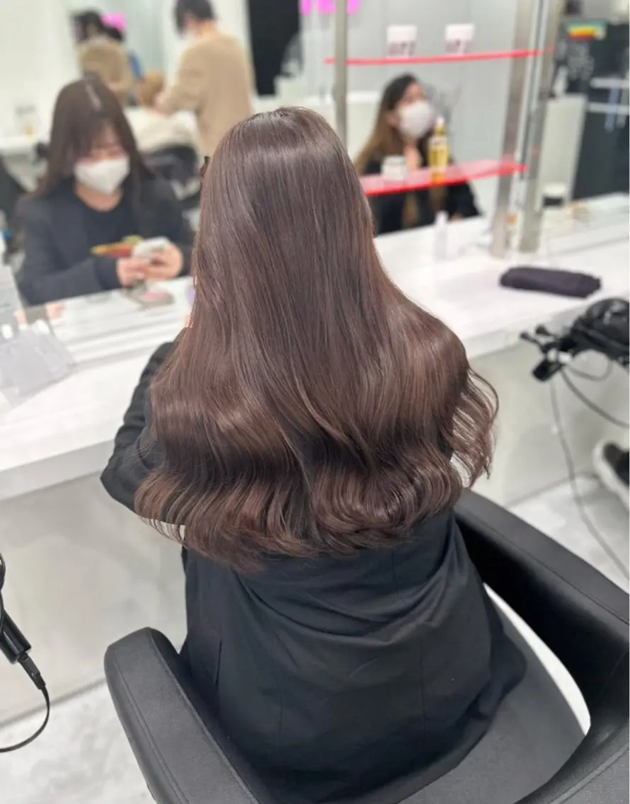ロング カット ヘアカラー トリートメント ヘッドスパ ヘアセット 顔まわりレイヤー/諒 オリーブカラー/天神のヘアスタイル