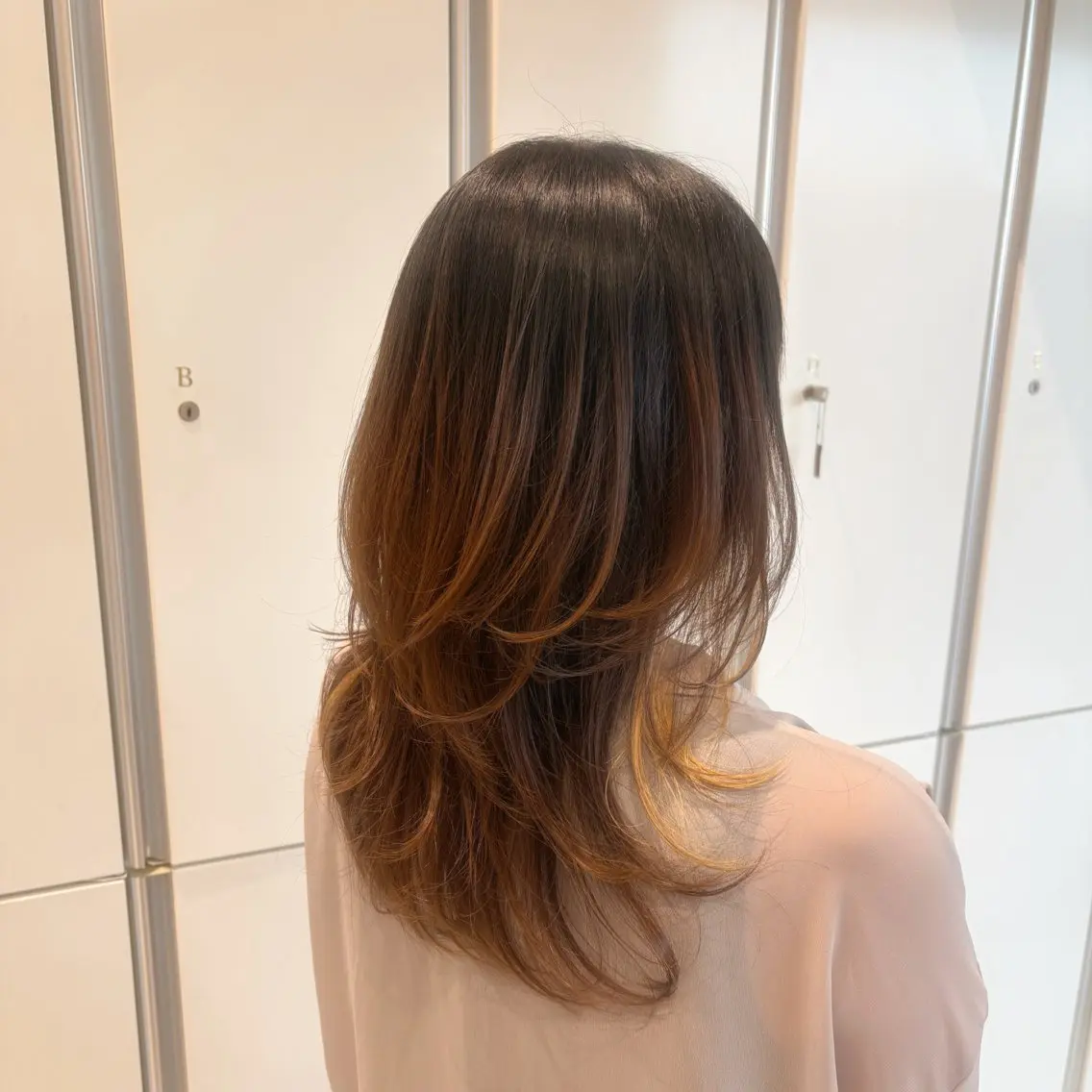 ミディアム レイヤーカット ウルフカット 🤍Yui 🤍のヘアスタイル