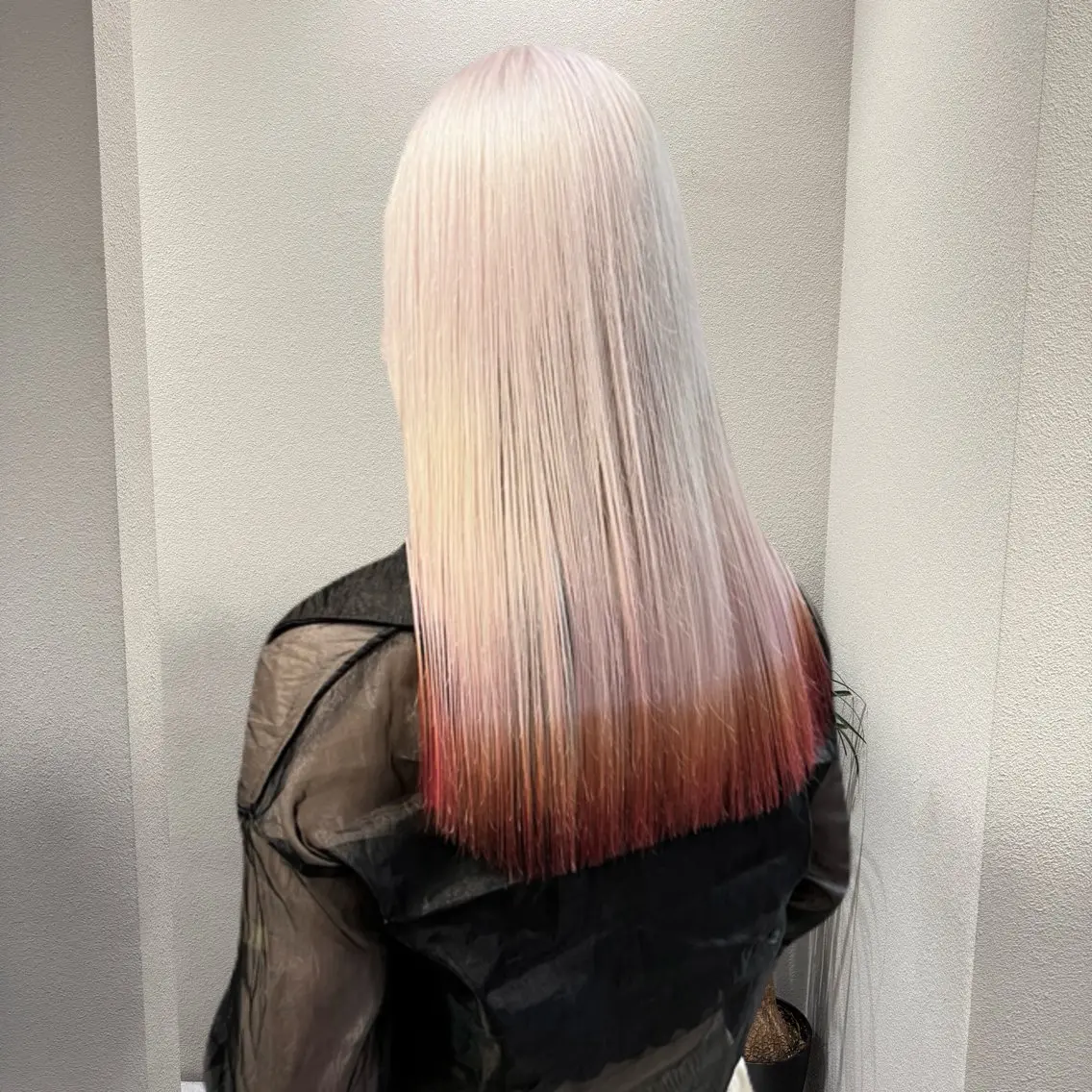 セミロング カラー ブリーチ ケアブリーチ デザインカラー ハイトーンカラー 縮毛矯正 ヘアカラー ✨ブリーチ支持No1 複雑履歴修正/舘岡のヘアスタイル