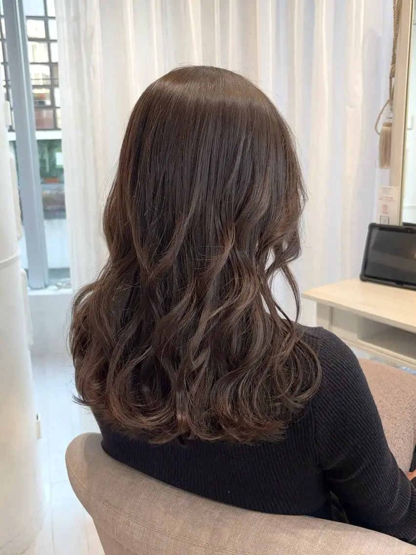ミディアム カット ヘアカラー トリートメント ヘッドスパ ボブ/レイヤー/ 茉莉花のヘアスタイル