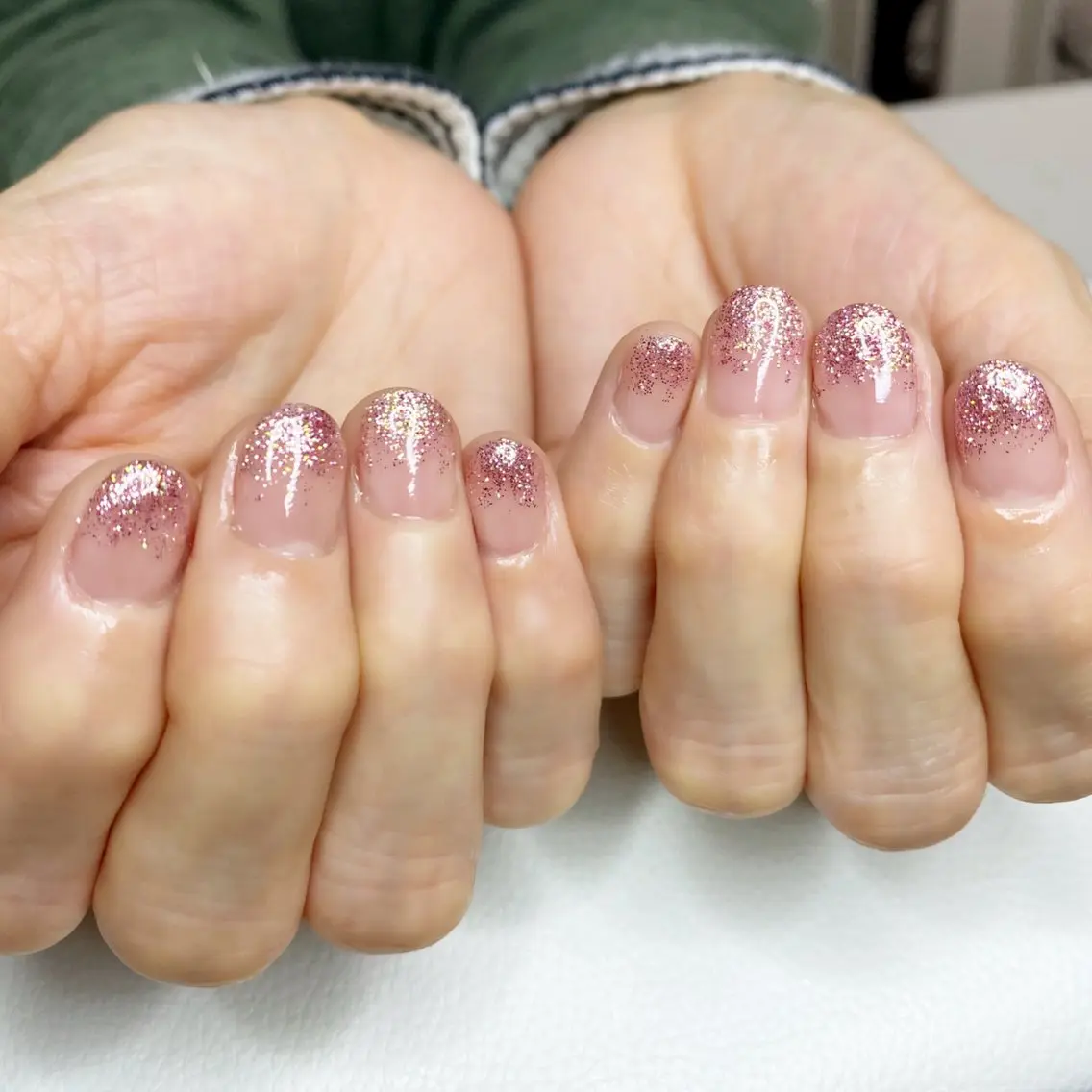 ネイル ジェルネイル ラメ(グリッター) ラメグラデーション シンプルネイル Be. Nailのネイルデザイン