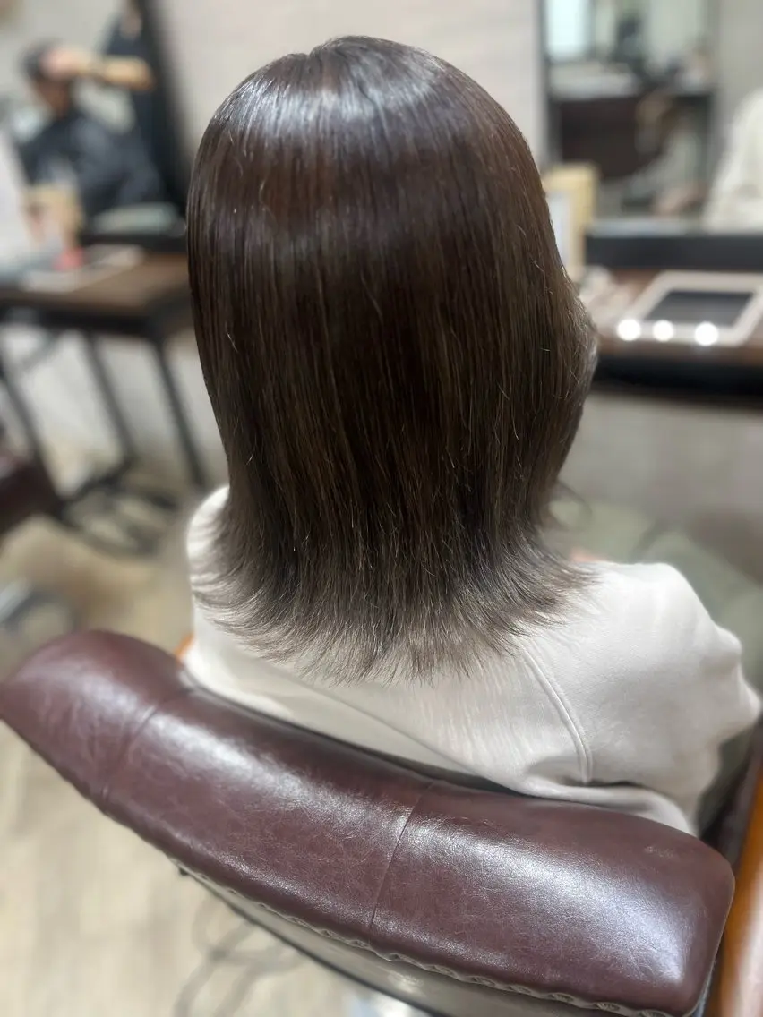 ミディアム カラー アッシュ カット ヘアカラー トリートメント 🫧ぷる艶カラー🫧 Yuubi🦩のヘアスタイル