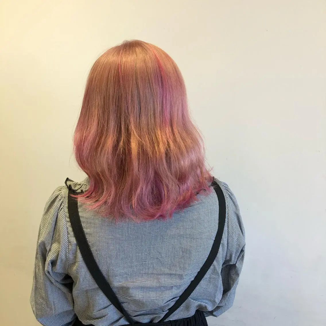 ミディアム 岩瀬 翔太のヘアスタイル