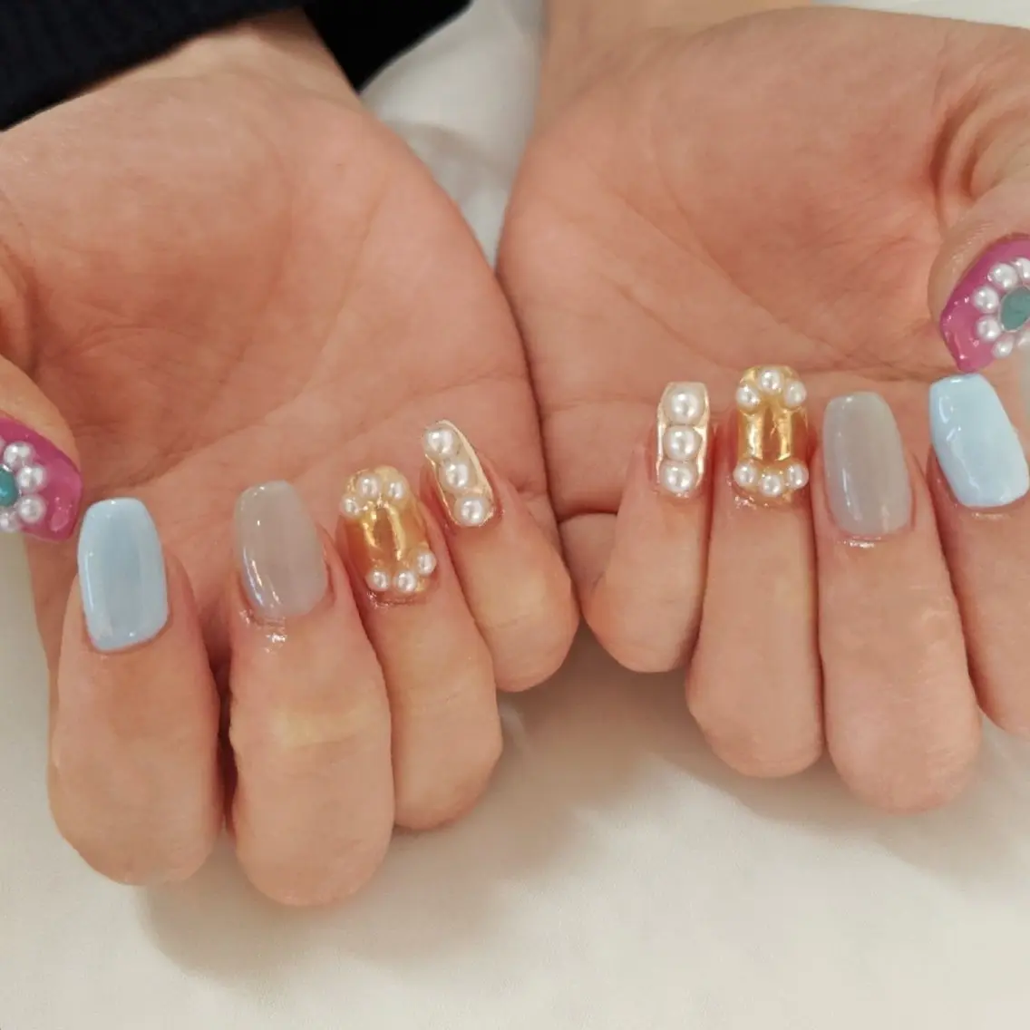 ネイル ミラーネイル 冬ネイル ハンドネイル felicita fumi🩷のネイルデザイン