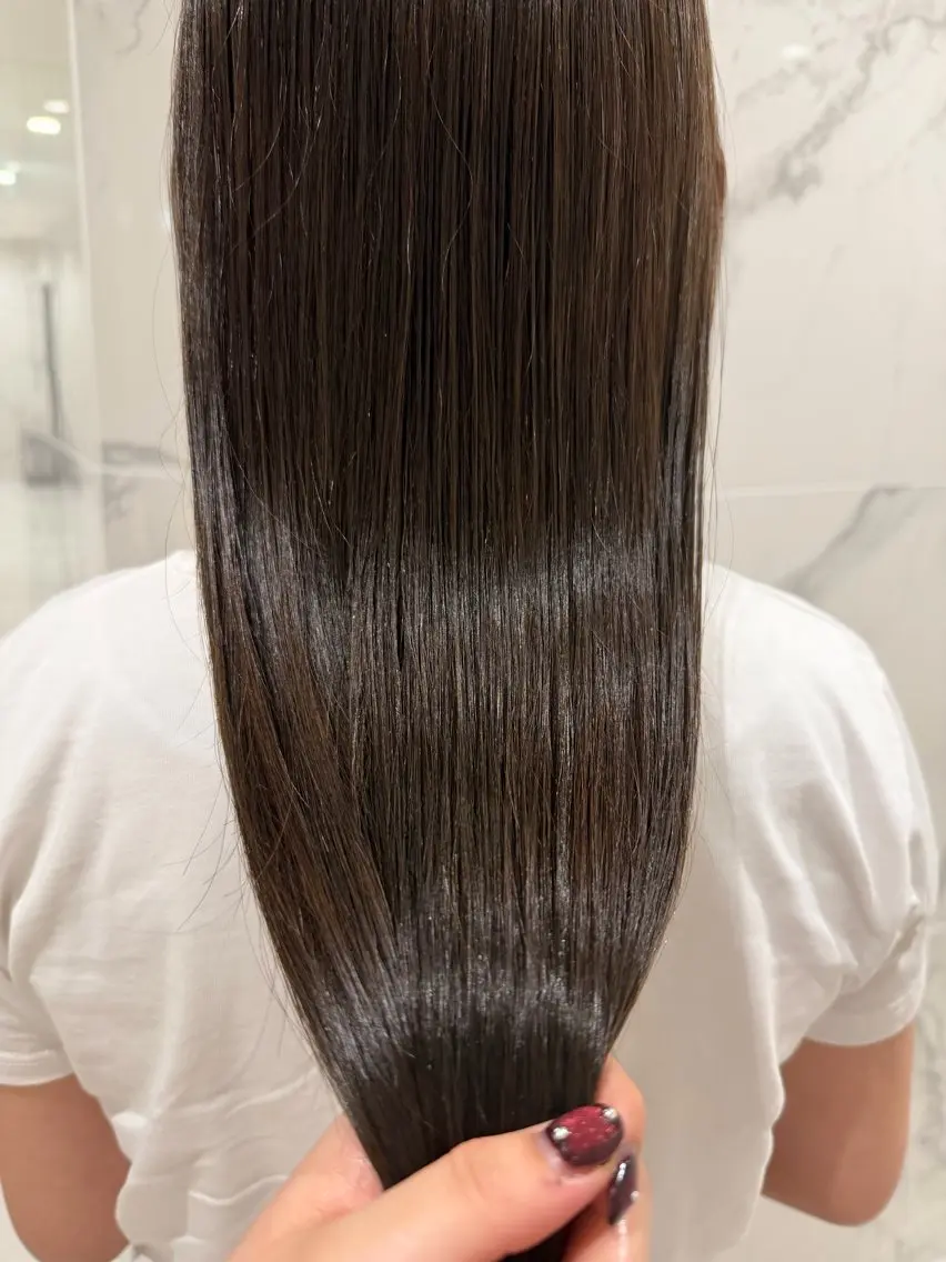 セミロング カラー ベージュカラー 髪質改善 トリートメント カット ヘアカラー トリートメント 島原 愛のヘアスタイル