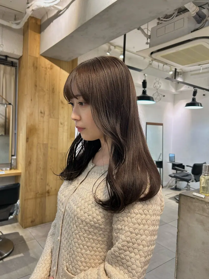 セミロング カラー カット ヘアカラー トリートメント lomalia moekaのヘアスタイル
