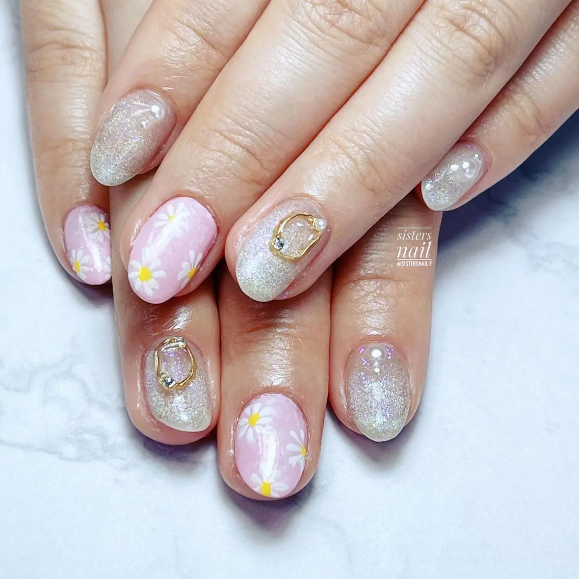 ネイル アートネイル フラワーネイル キラキラネイル マグネットネイル ワンカラーネイル sisters nail.fのネイルデザイン